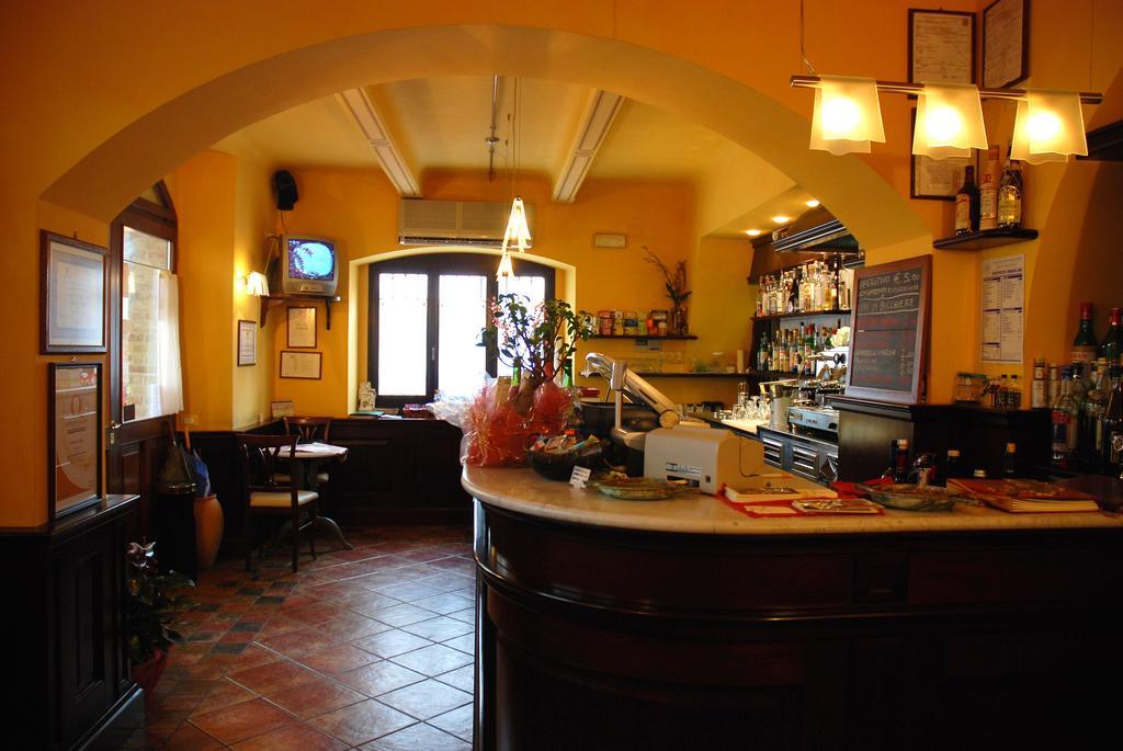 Locanda Le Logge Urbisaglia Exterior foto
