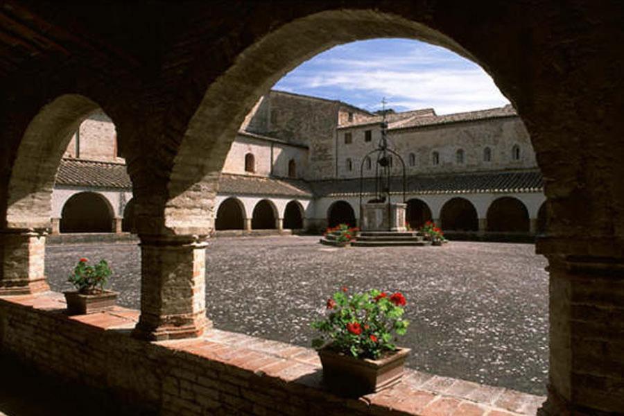 Locanda Le Logge Urbisaglia Exterior foto